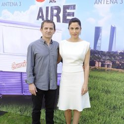 Iñaki Miramon y Toni Acosta en el estreno de la segunda temporada de 'Con el culo al aire'