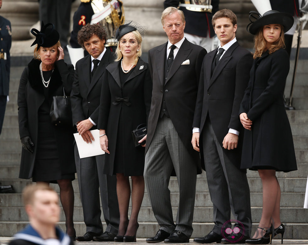 Los hijos y nietos de Margaret Thatcher en su funeral