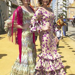 María José Suárez y Raquel Rodríguez en la Feria de Abril 2013