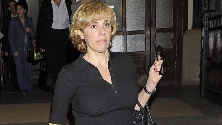 Anabel Alonso en el funeral de Sara Montiel