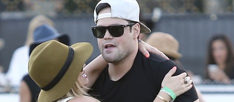 Hilary Duff y Mike Comrie en el Festival de Coachella 2013