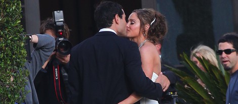 Jason y Molly Mesnick en su boda