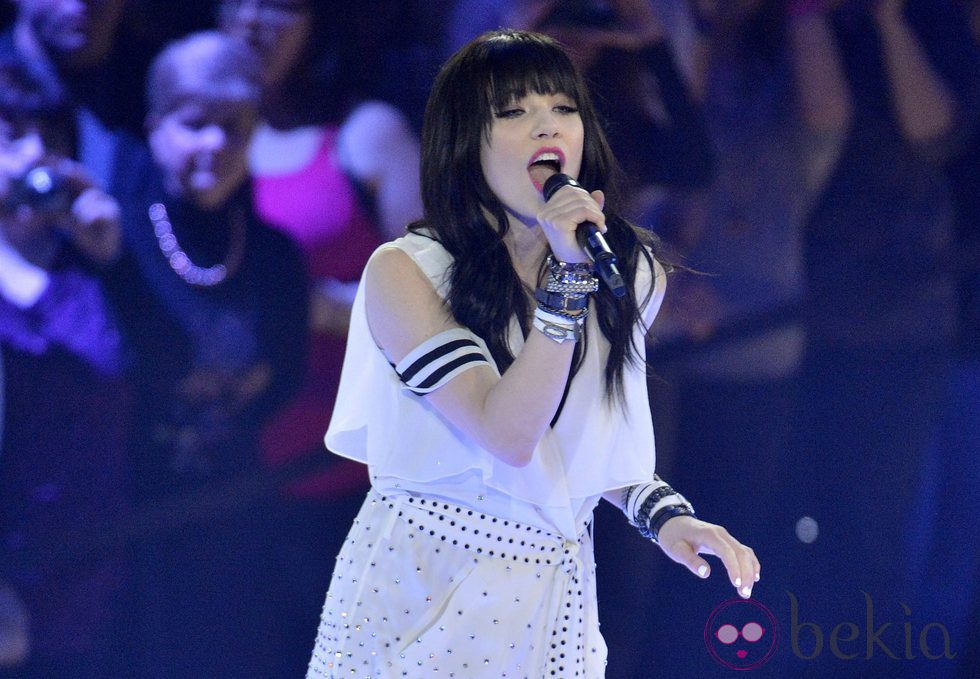 Carly Rae Jepsen durante su actuación en los Juno Awards 2013