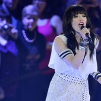 Carly Rae Jepsen durante su actuación en los Juno Awards 2013