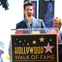 Kevin Richardson dedica unas palabras en el Paseo de la Fama de Hollywood