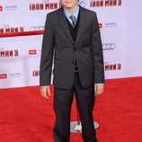 Ty Simpkins en el estreno de 'Iron Man 3' en Los Ángeles