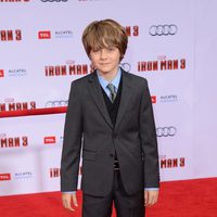 Ty Simpkins en el estreno de 'Iron Man 3' en Los Ángeles