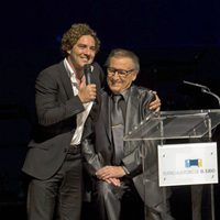 Manolo Escobar recibió la visita de David Bisbal durante un homenaje