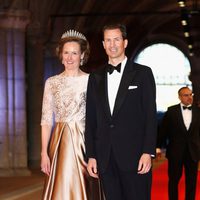 Los príncipes Sofía y Alois de Liechtenstein en la cena previa a la abdicación de la Reina Beatriz de Holanda