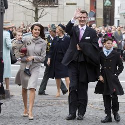 Joaquín y Marie de Dinamarca y sus hijos Nicolás, Félix y Enrique