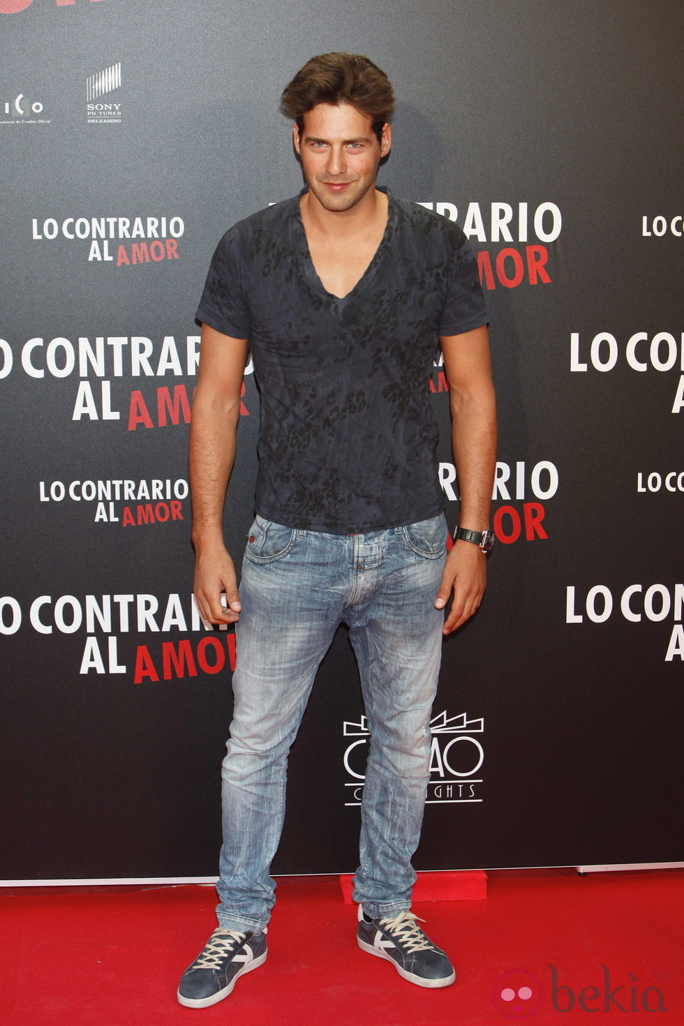 Juan García en el estreno de 'Lo contrario al amor' en Madrid