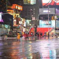 Times Square recibe al huracán Irene