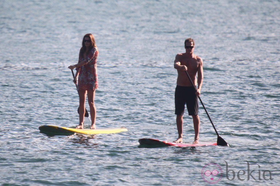 Cindy Crawford y Rande Gerber presumen de cuerpo en el lago Como