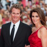 Cindy Crawford y Rande Gerber en la ceremonia de apertura de la Mostra de Venecia