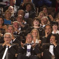 George Clooney encantado en la premiere de 'The ides of march' en la Mostra de Venecia