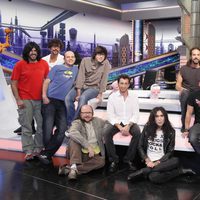 Pablo Motos junto al equipo de 'El hormiguero 3.0'