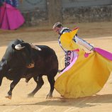 El Juli toreando en la corrida Goyesca de Ronda