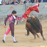 Cayetano Rivera toreando en la corrida Goyesca de Ronda