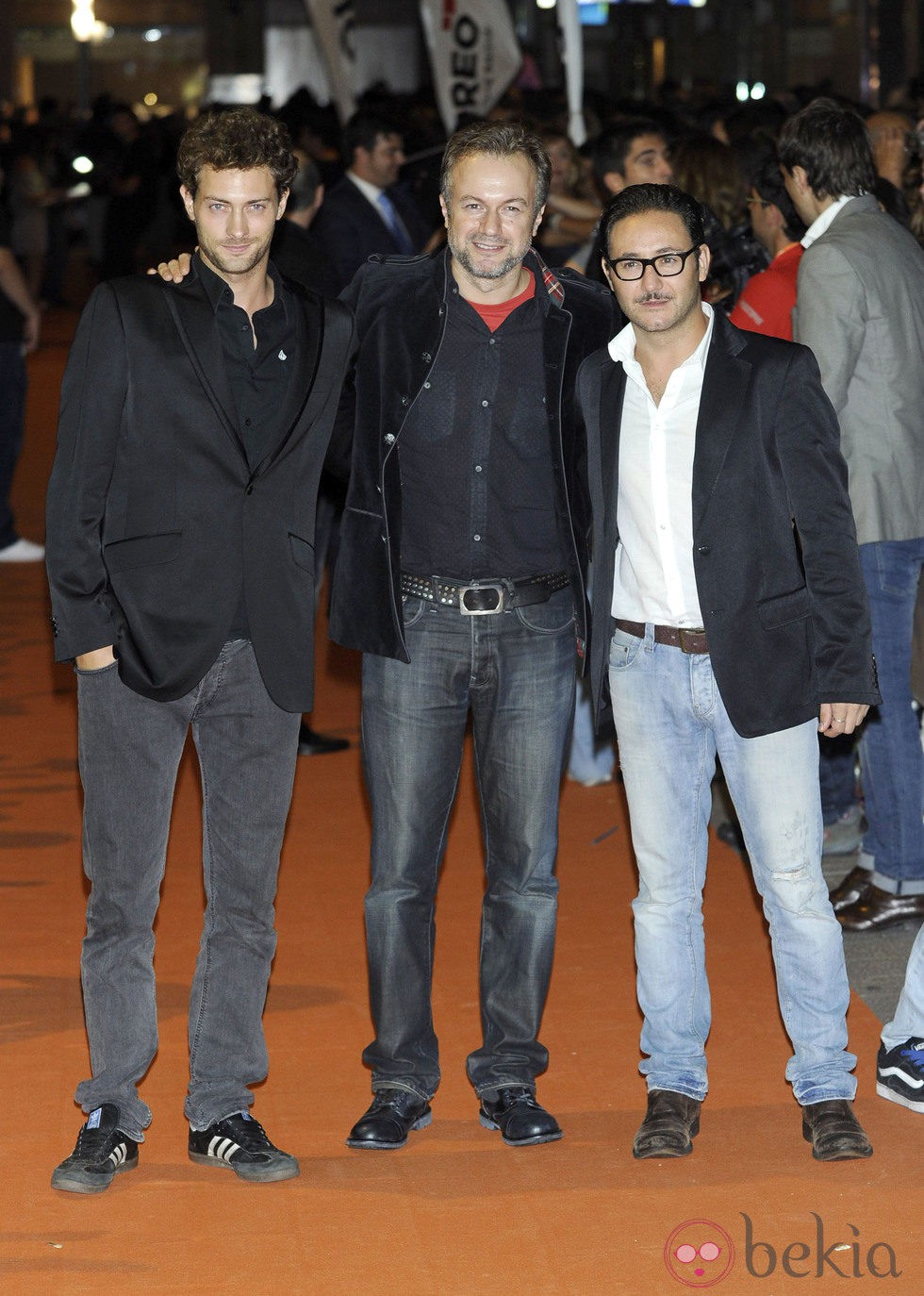 Peter Vives, Tristán Ulloa y Carlos Santos en la clausura del FesTVal de Vitoria