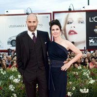 Mark Strong y Liza Marshall en el estreno de 'Tinker, Tailor, Soldier, Spy' en la Mostra de Venecia 