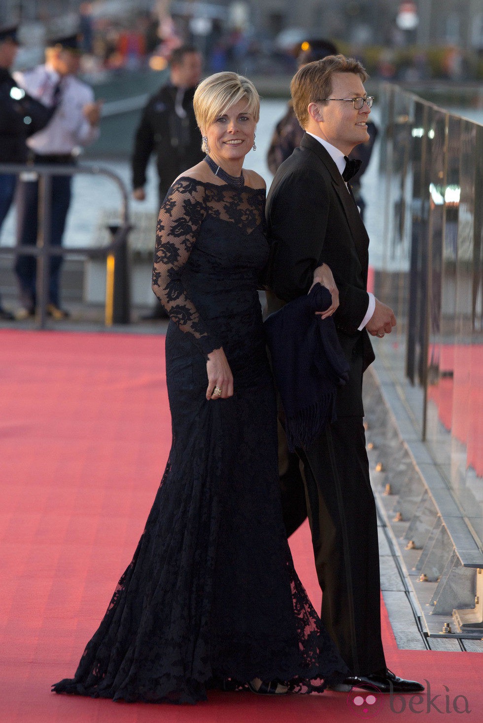 Constantino y Laurentien de Holanda en la cena de gala por la coronación de Guillermo Alejandro de Holanda