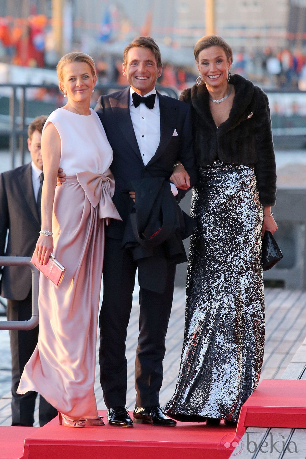 Mabel, Mauricio y María Elena Ángela de Holanda en la cena de gala por la coronación de Guillermo Alejandro de Holanda