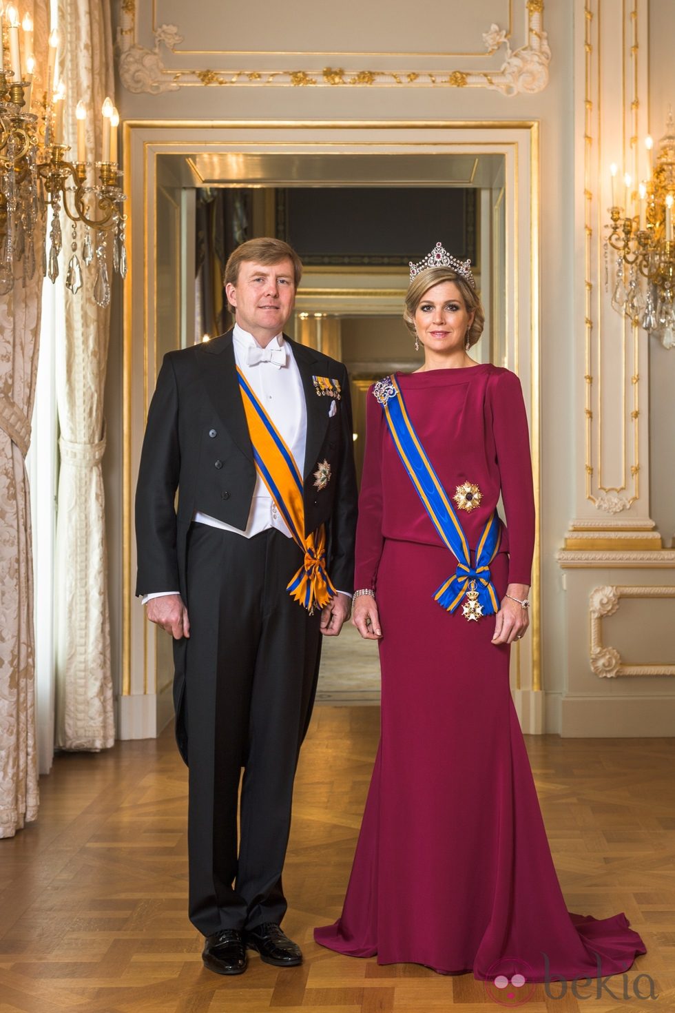 Primer retrato oficial de los Reyes Guillermo Alejandro y Máxima de Holanda