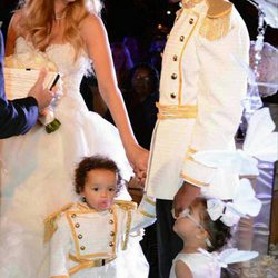 Mariah Carey y Nick Cannon junto a sus hijos en su tercera boda