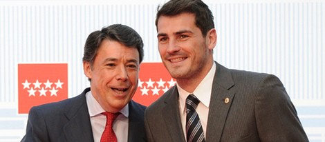 Ignacio González impone la Medalla de Oro de la Comunidad de Madrid a Iker Casillas