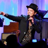 Bruno Mars en la 16ª gala de Investigación del Cáncer de Mujeres