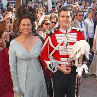 Fernando Solís en su boda con su madre Carmen Tello