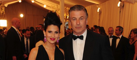 Hilaria Thomas y Alec Baldwin en la Gala del MET 2013