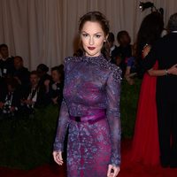 Minka Kelly en la Gala del MET 2013