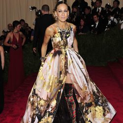 Sarah Jessica Parker posando en la Gala del MET 2013