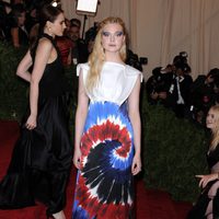 Elle Fanning en la Gala del MET 2013