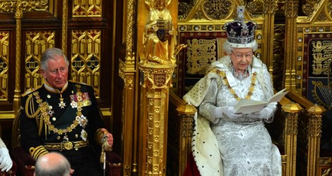 El Príncipe Carlos y la Reina Isabel en la lectura del programa legislativo del Gobierno Británico