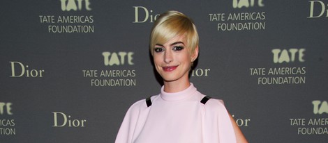 Anne Hathaway en la cena de la Fundación de Artistas de Nueva York