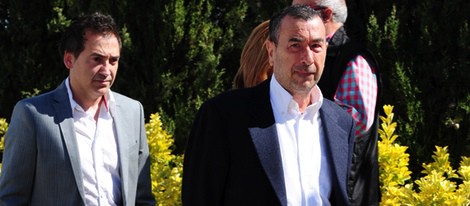 José Luis Garci en el funeral de Alfredo Landa