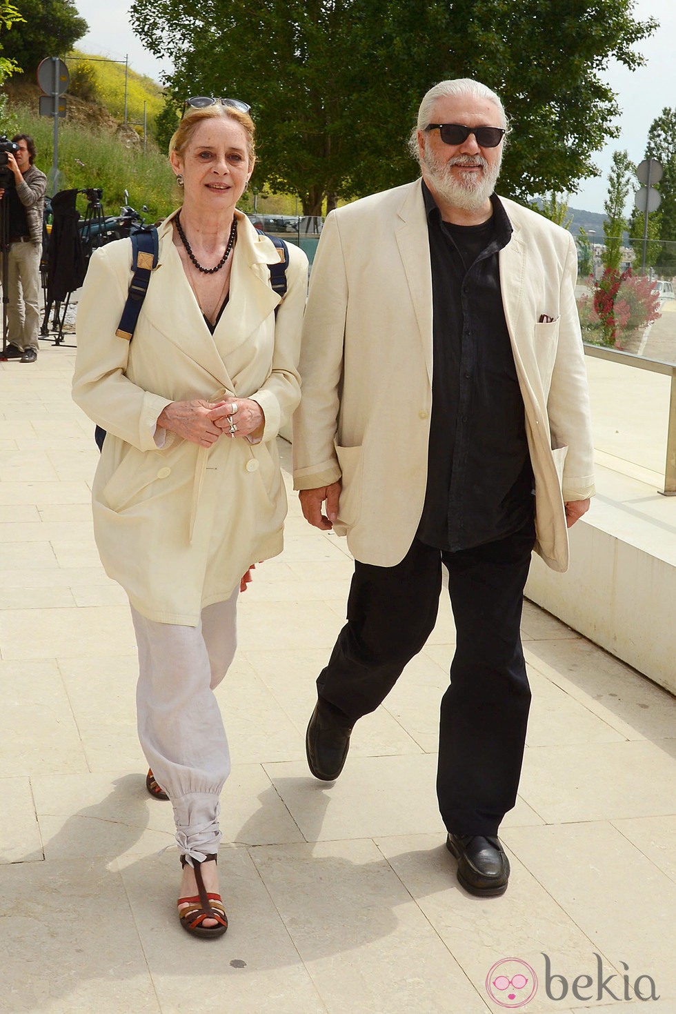 Vicky Peña y Mario Gas en el funeral de Constantino Romero