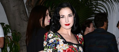 Dita Von Teese en la Cena de Cosméticos organizada por Vogue y MAC