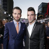 Chris Pine y Zachary Quinto en el estreno en Los Angeles de 'Star Trek: En la oscuridad'