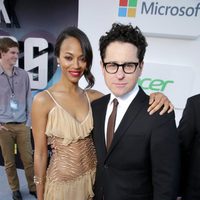 Zoe Saldana y J.J. Abrams juntos por segunda vez en 'Star Trek: En la oscuridad'