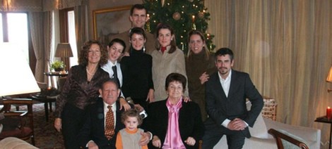 La familia Ortiz Rocasolano, en las navidades 2004