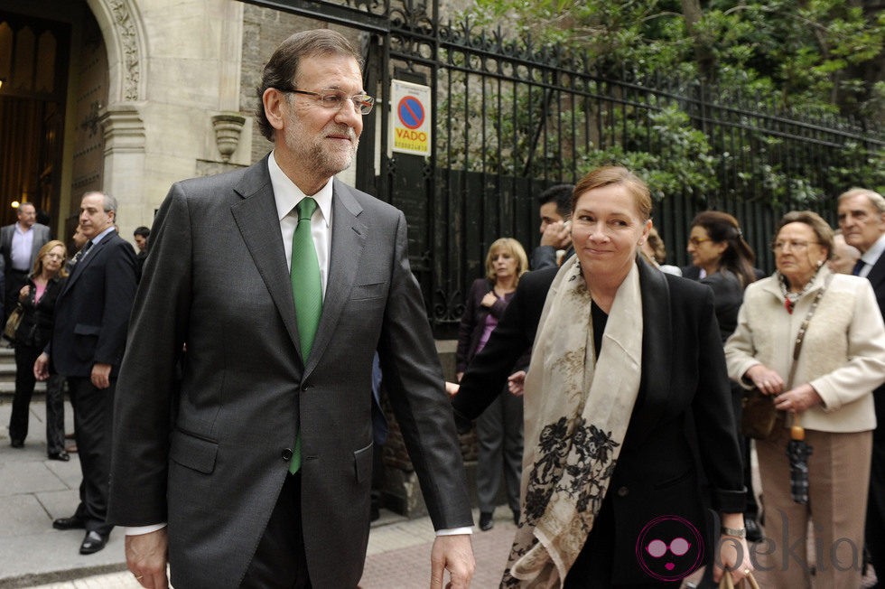 Mariano Rajoy y Elvira Fernández en el funeral de Mercedes de la Merced