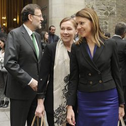 Elvira Fernández y María Dolores de Cospedal en el funeral de Mercedes de la Merced