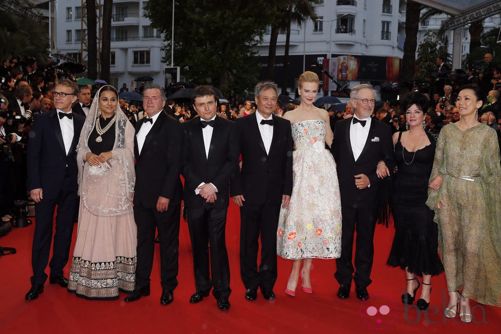 Miembros del jurado en la ceremonia de apertura del Festival de Cannes 2013