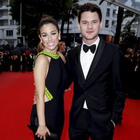 Blanca Suárez y Jeremy Irvine en la ceremonia de apertura del Festival de Cannes 2013