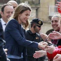 La Princesa Letizia saluda a lo ciudadanos en Haro