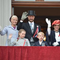 Los Reyes, los Príncipes y sus hijos celebran el Día Nacional de Noruega 2013