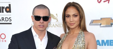 Casper Smart y Jennifer Lopez en la alfombra roja de los Billboard Music Awards 2013